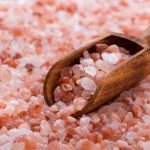 De ce ar trebui să înlocuiești sarea de bucătărie cu sarea de Himalaya